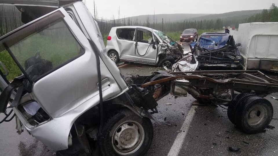 Пять человек пострадали в ДТП в Якутии