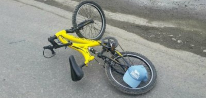 В Свердловской области иномарка сбила 12-летнего велосипедиста