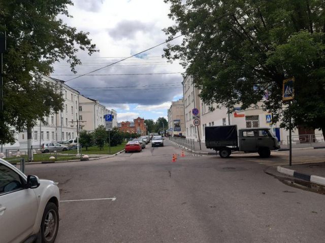 В Твери на переходе сбили женщину