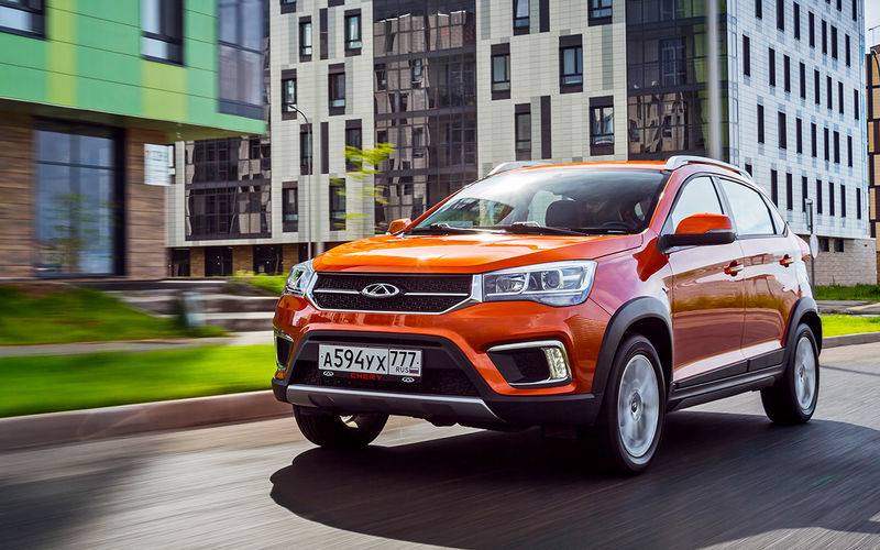 2  Chery Tiggo 2