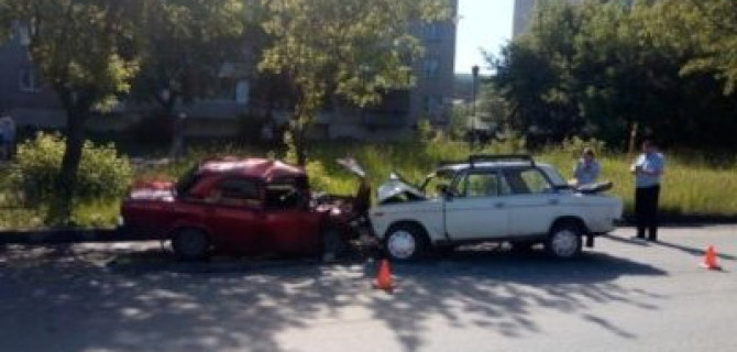 В ДТП в Миассе с двумя ВАЗами погиб пенсионер