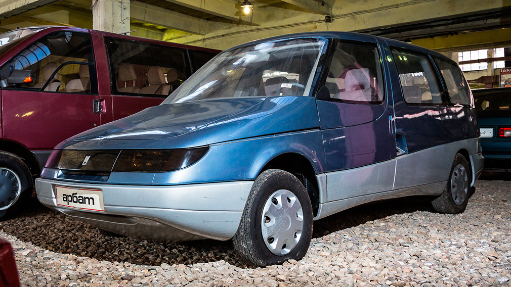 4 АЗЛК Москвич-2139 «Арбат»