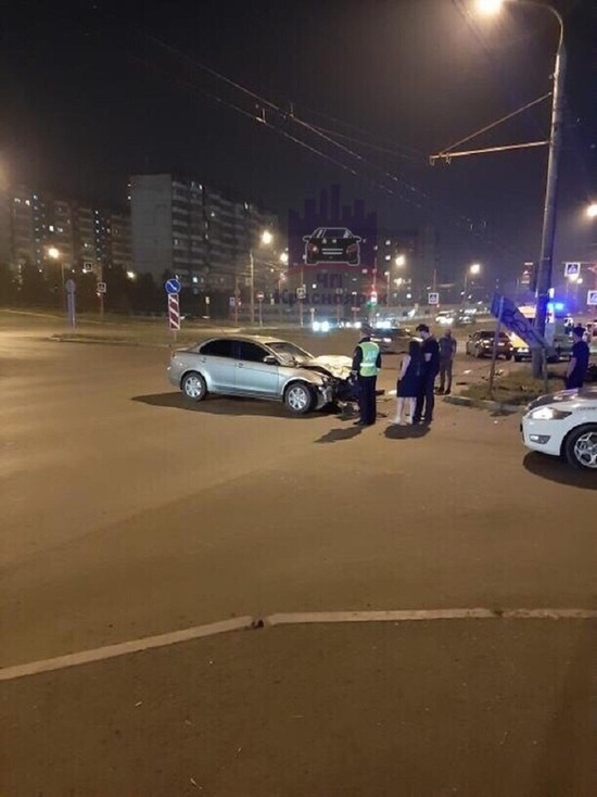 Пассажирка мотоцикла погибла в ДТП в Красноярске (3)