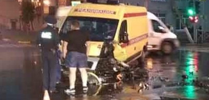 Три человека пострадали в ДТП со «скорой» в Брянске
