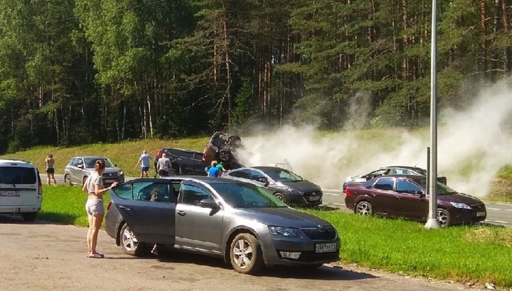 Четыре человека погибли в ДТП под Петербургом Четыре человека погибли в ДТП под Петербургом