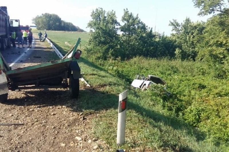 Мужчина и ребенок погибли в ДТП в Краснодарском крае Мужчина и ребенок погибли в ДТП в Краснодарском крае