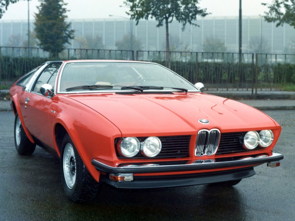 6  BMW 528i GT Coupé