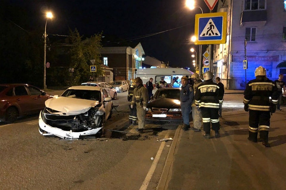 Парень и девушка пострадали в ДТП в Рыбинске Парень и девушка пострадали в ДТП в Рыбинске (2)