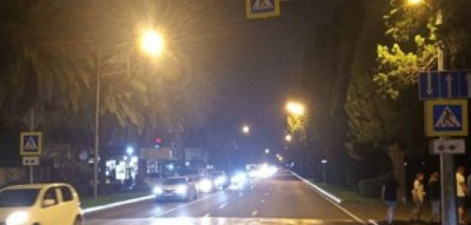 В Сочи водитель мопеда сбил ребенка и скрылся