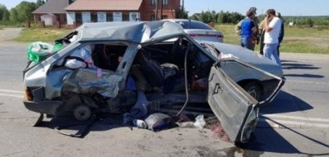 Четырехлетняя девочка погибла в ДТП в Челябинской области