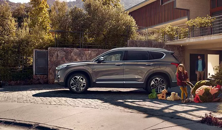 Считаем этажи нового Hyundai Santa Fe