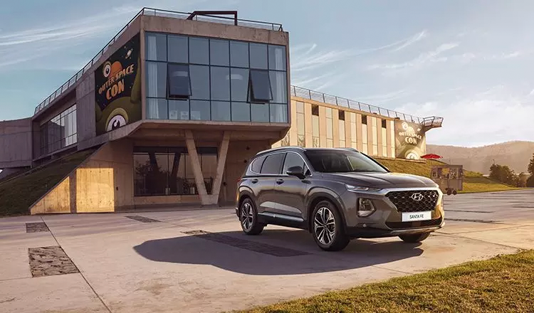 Считаем этажи нового Hyundai Santa Fe