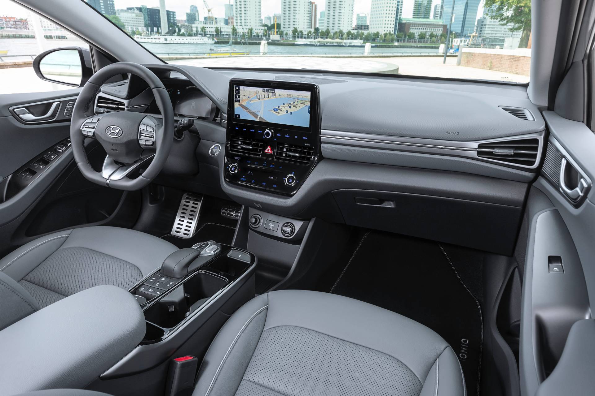Hyundai Ioniq Electric салон