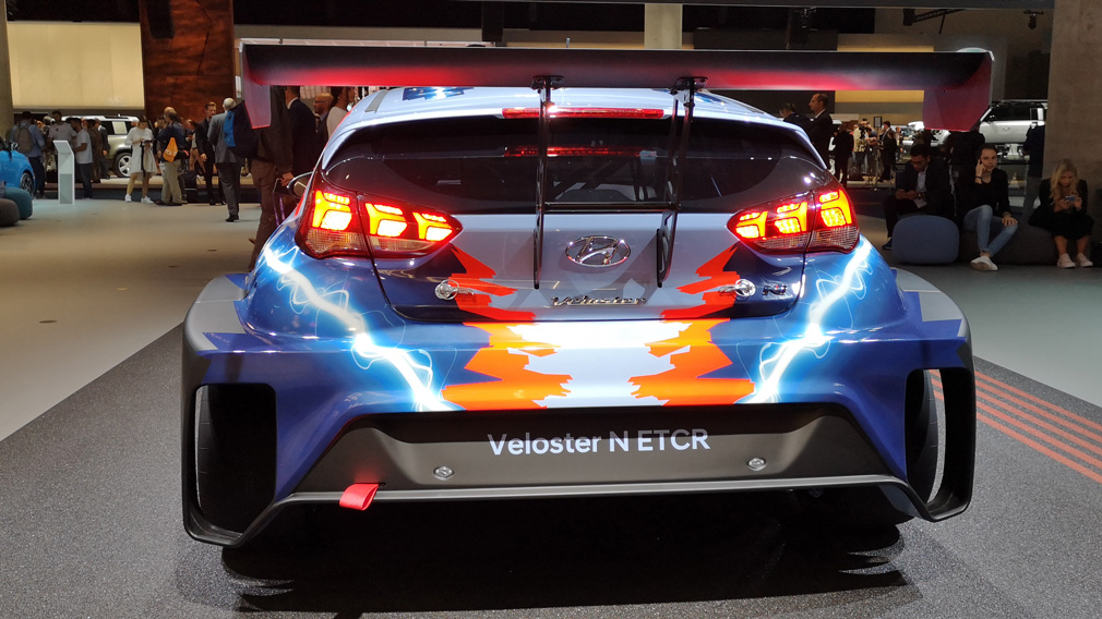 Hyundai Veloster N стал гоночным электромобилем хюн 4