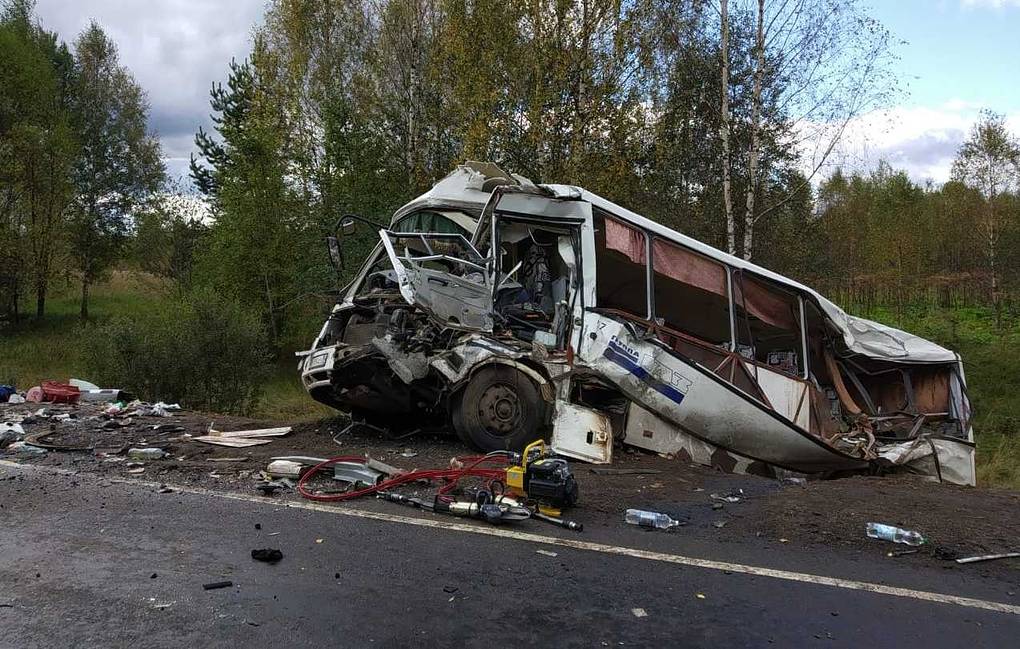 В ДТП в Ярославской области семеро погибли, 25 пострадали В ДТП в Ярославской области семеро погибли, 25 пострадали