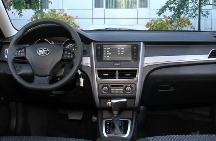 Besturn B30 салон 2