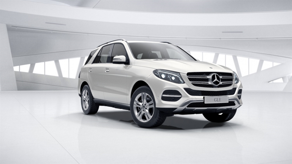 2 Mercedes-Benz GLE
