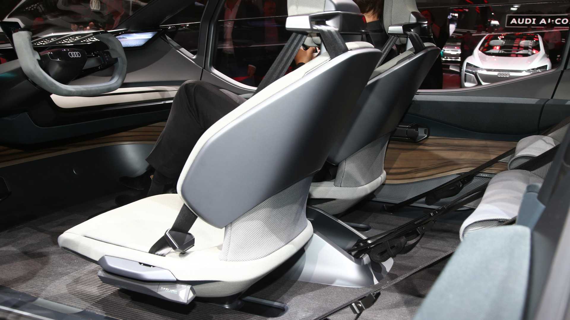 audi-ai-trail салон