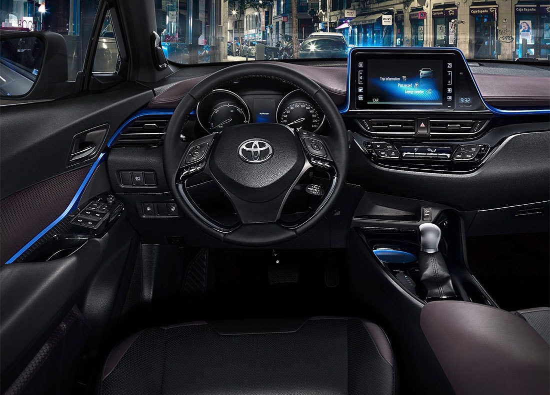Что нового в Toyota C-HR? схр 3