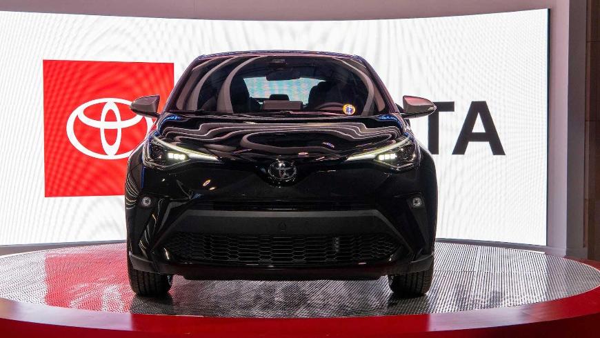 Что нового в Toyota C-HR? схр 1