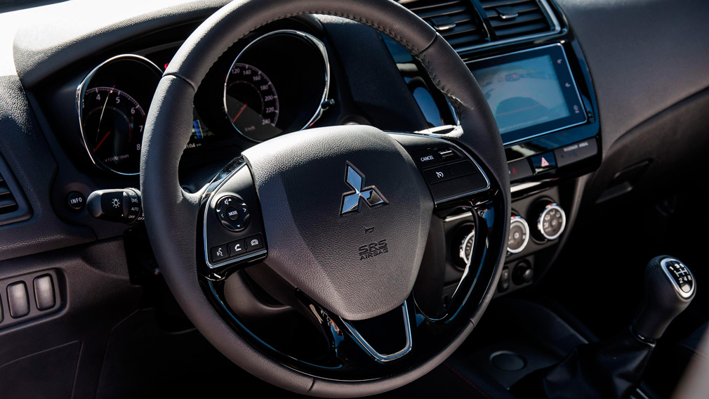 3 Mitsubishi ASX салон