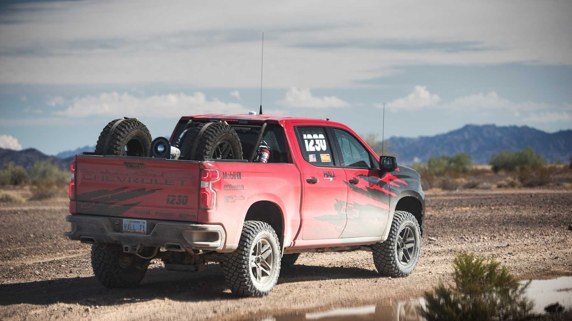 Chevrolet Silverado получил гоночную версию сильв 3