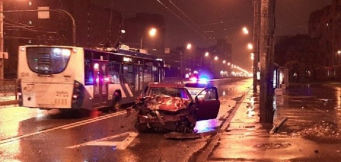 В ДТП на Ленинском проспекте погибла женщина