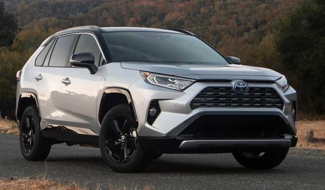 Топ-5 лучших и недорогих кроссоверов для русской зимы 2 Toyota RAV4