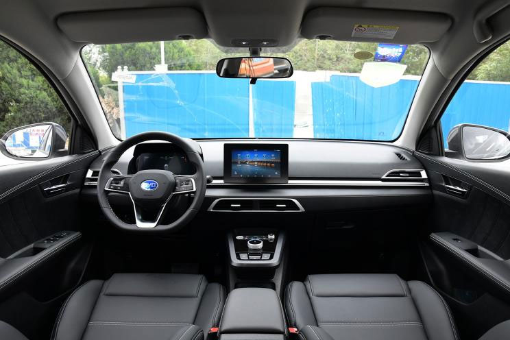 Начались продажи электромобиля BYD E3 бид 3