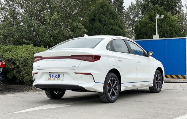 Начались продажи электромобиля BYD E3 бид 2