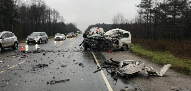 В ДТП под Псковом погибли два человека