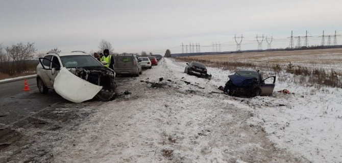 Четыре человека пострадали в ДТП в Свердловской области
