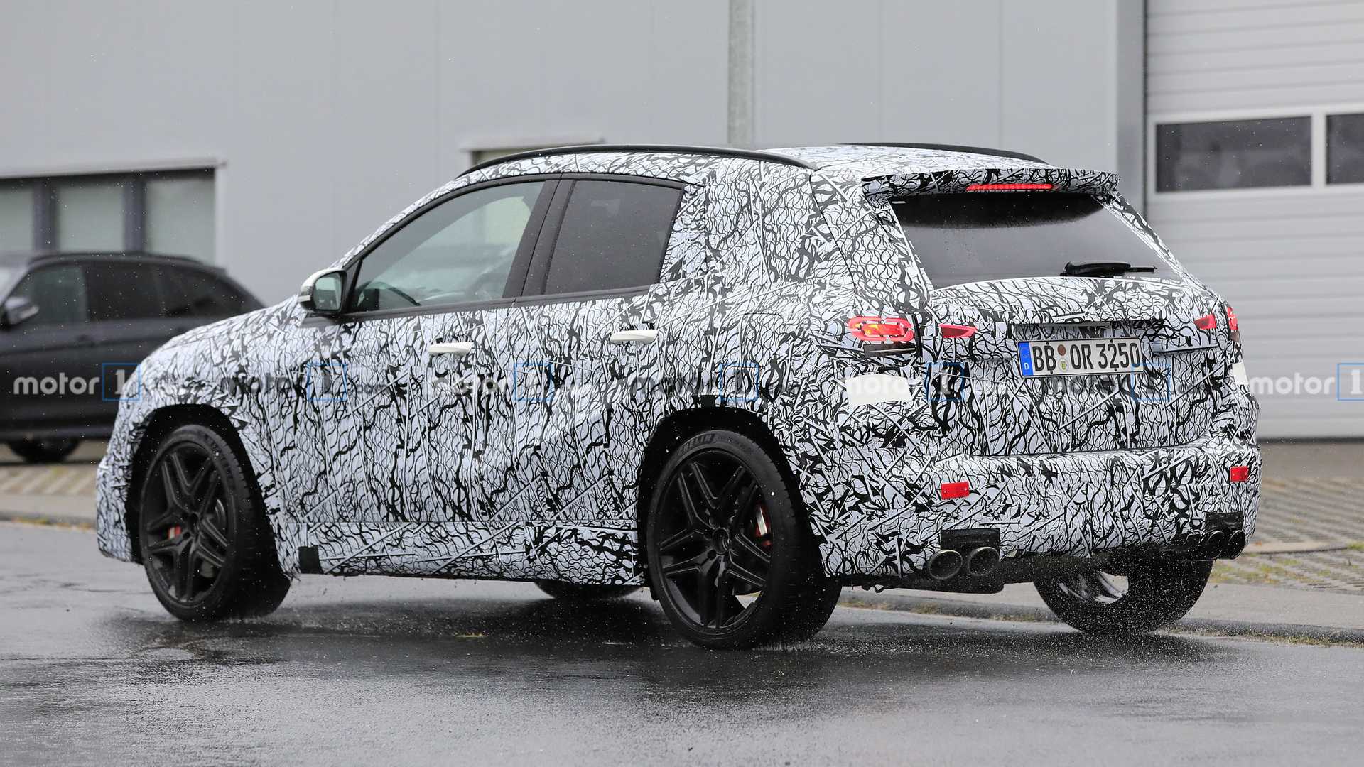 На «Нюрбургринг» выехал новый Mercedes-AMG GLA 45 амг 2