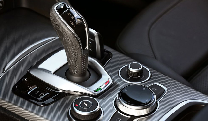 Alfa-Romeo представила обновлённые Giulia и Stelvio альфа 4