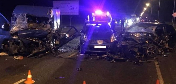 Два человека погибли в массовом ДТП на Кубани