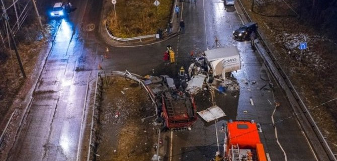 Два человека погибли в ДТП на Горском шоссе в Ленобласти