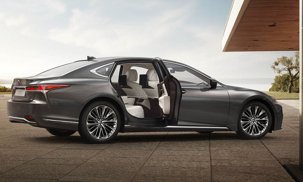 В лидерах – седаны Lexus Lexus LS