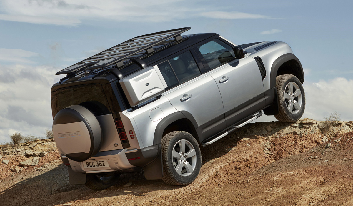 Стало известно, когда начнутся российские продажи нового Land Rover Defender дефендер 4
