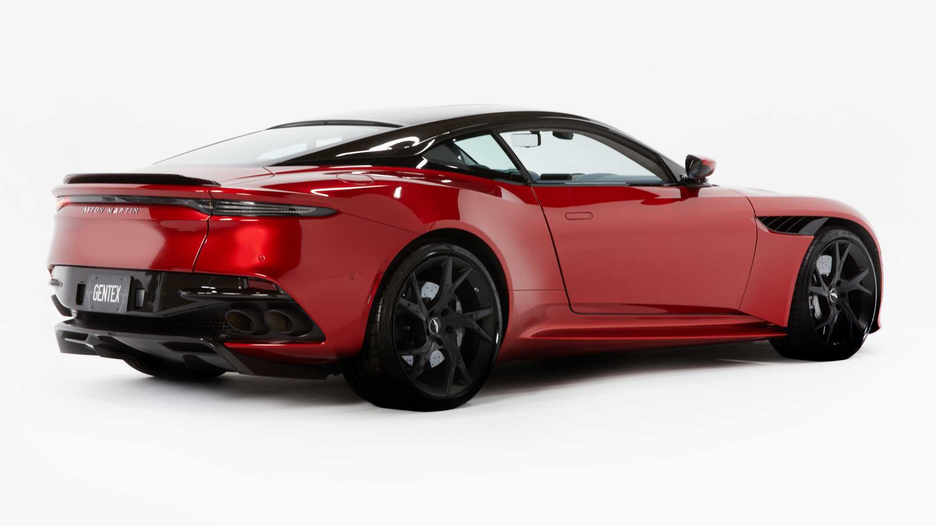 Aston Martin разрабатывает зеркала-телевизоры астон зеркало 2