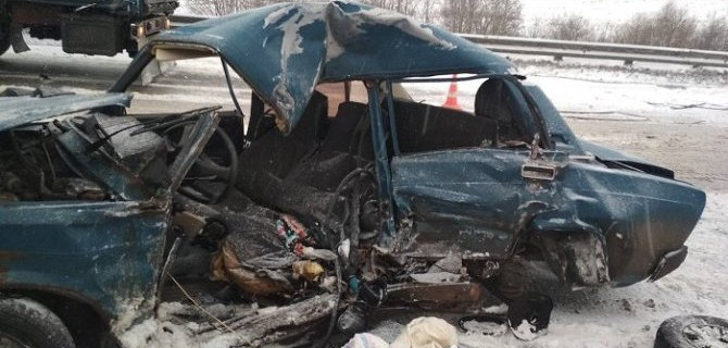 Мужчина погиб в ДТП с грузовиком в Вологде
