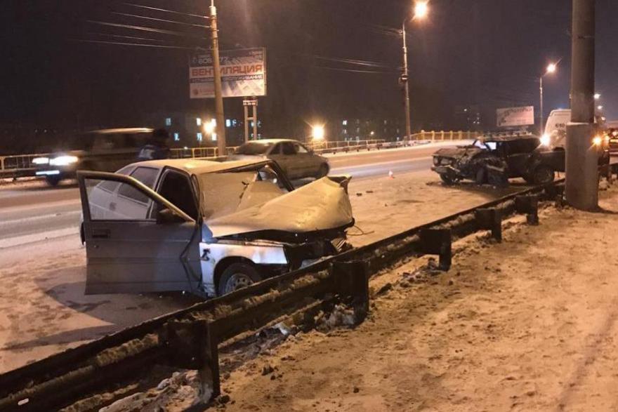 По вине пьяной женщины-водителя в ДТП в Кургане погиб человек По вине пьяной женщины-водителя в ДТП в Кургане погиб человек (1)