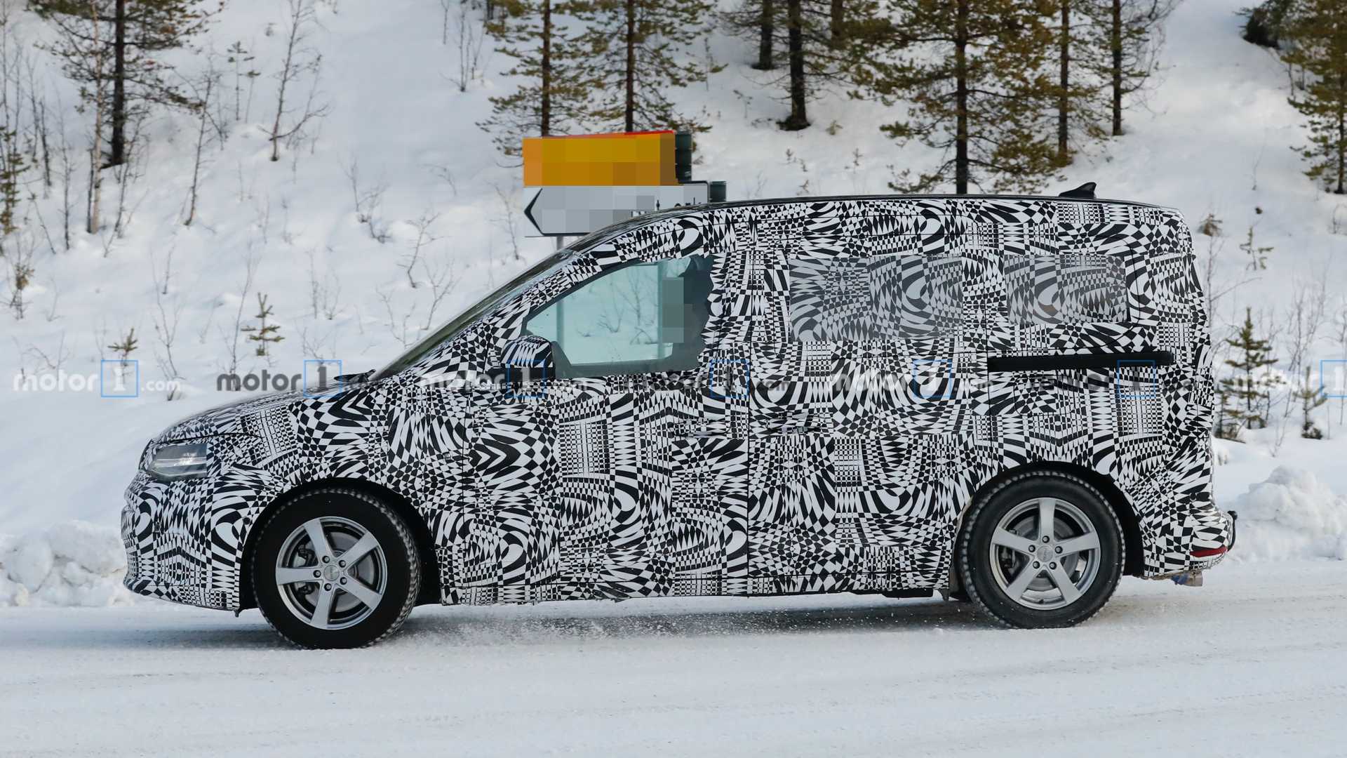 Начались испытания обновлённого Volkswagen Caddy кадди 3