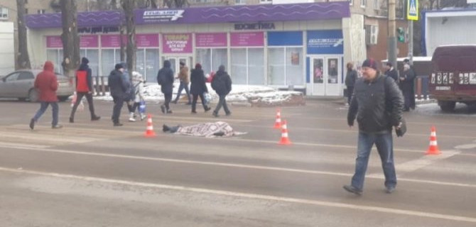 В Воронеже грузовик насмерть сбил мужчину