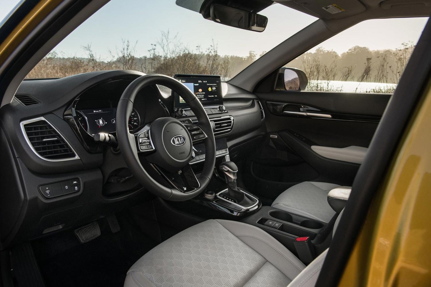Стала известна дата начала российских продаж KIA Seltos селтос 3