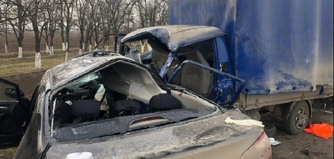 Три человека погибли в ДТП в Ростовской области