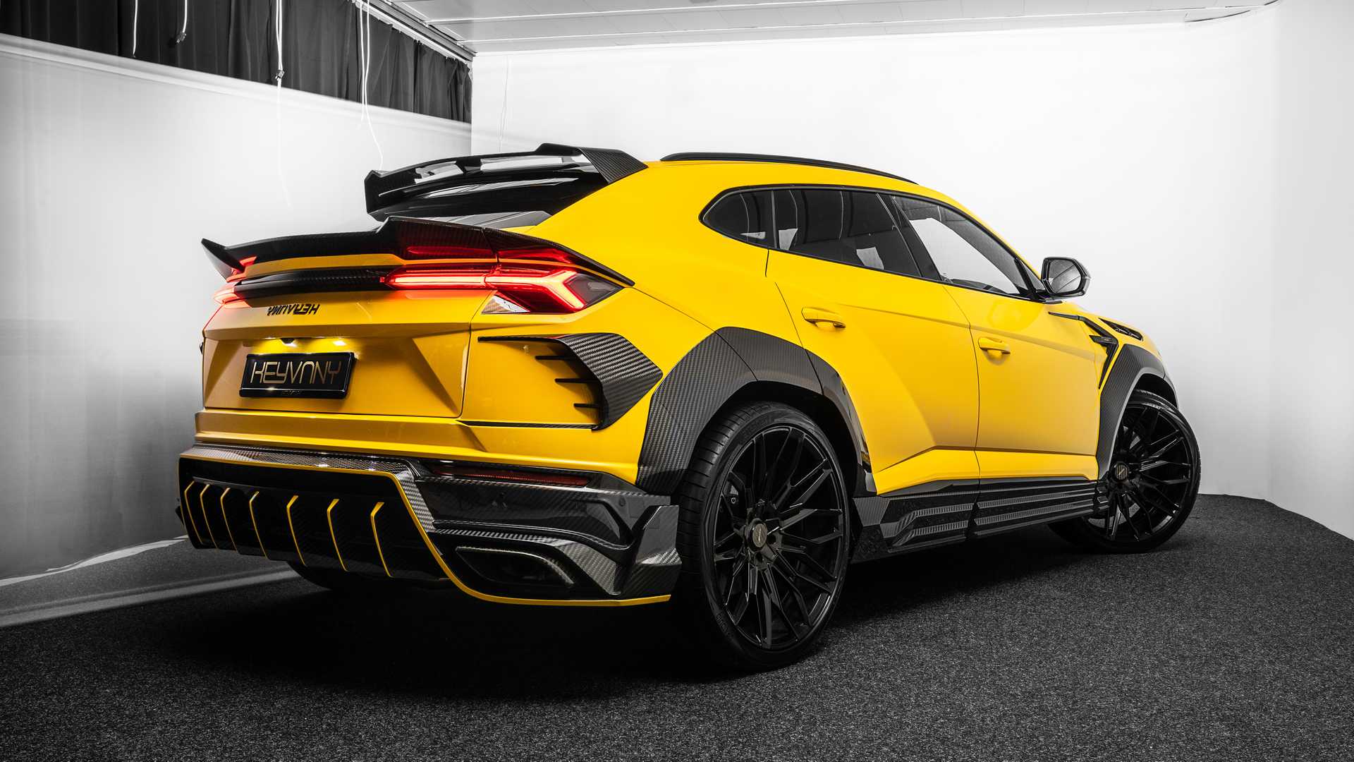 В Германии «взбодрили» Lamborghini Urus урус 2