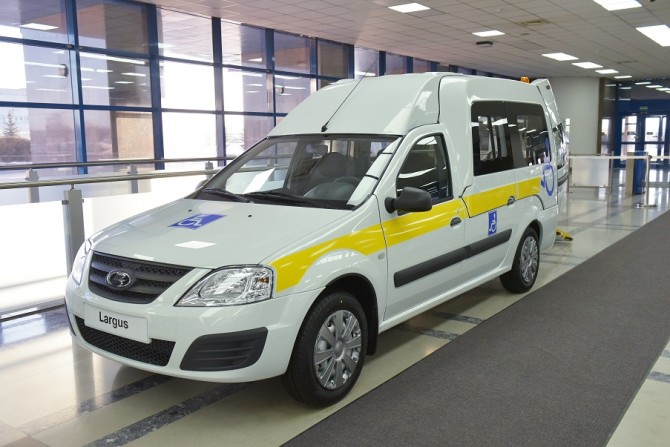 «АвтоВАЗ» представил новые версии Lada Largus ларгус 2