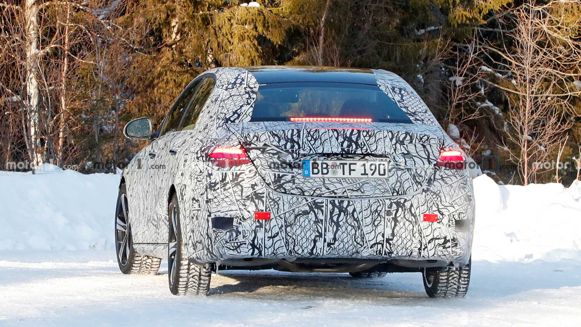 Началось тестирование нового седана Mercedes-AMG амг 3