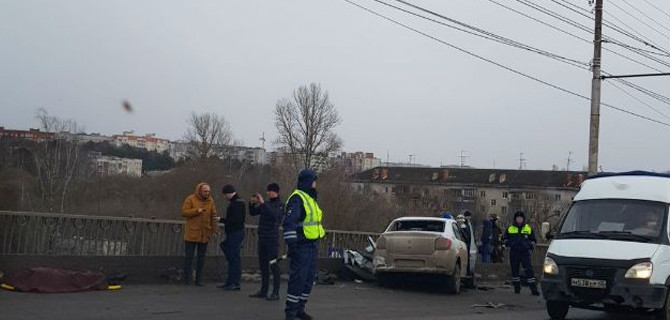 Один человек погиб и трое, в том числе двое детей, пострадали в ДТП в Калуге