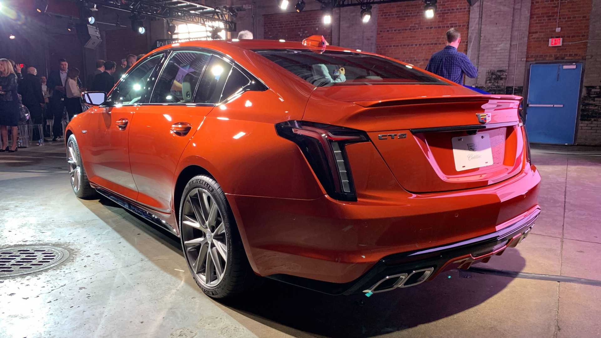 Известны цены нового Cadillac CT5-V кади 2